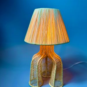 Natural raffia lamp